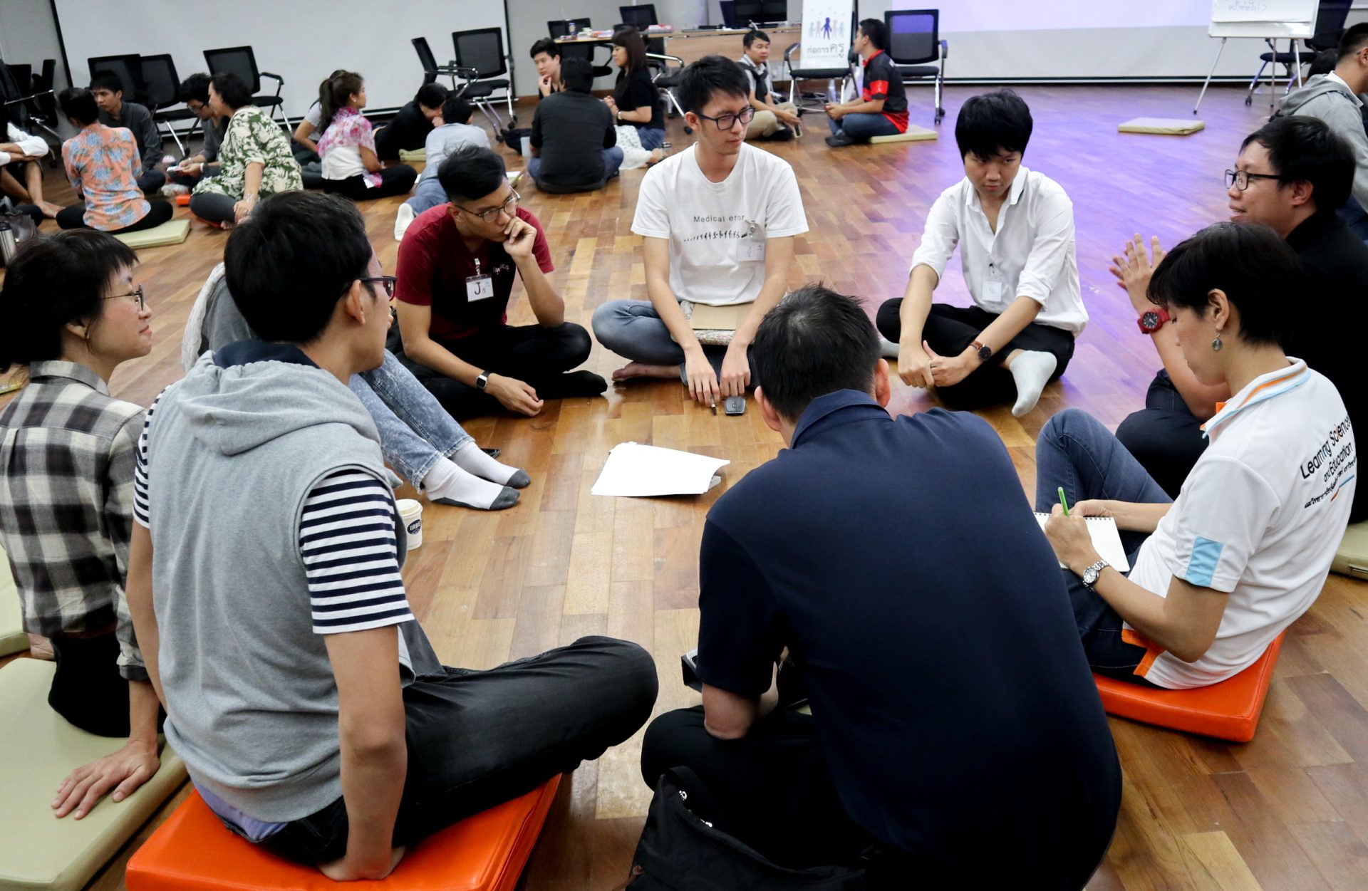 คนรุ่นใหม่สร้างชุมชน: มุ่งเปลี่ยนแปลงการศึกษาไทย